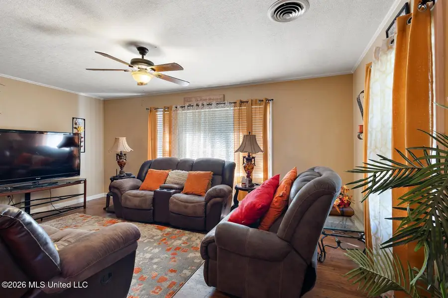 815 S Jackson Street, Brookhaven, MS 39601 - #3