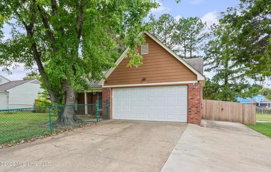 6515 Jamestown Avenue, Horn Lake, MS 38637 - #2