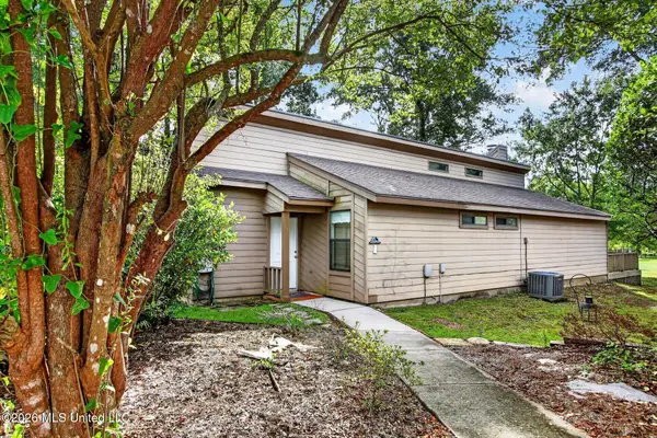 1 Pelican Cove, Diamondhead, MS 39525