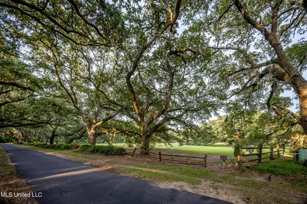 Lot 8 Pointe Aux Chenes, Ocean Springs, MS 39564