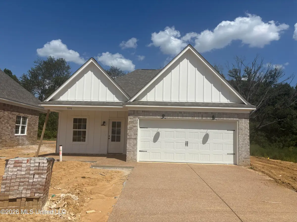 7223 Fairmont Pl Cove, Southaven, MS 38671 - #1