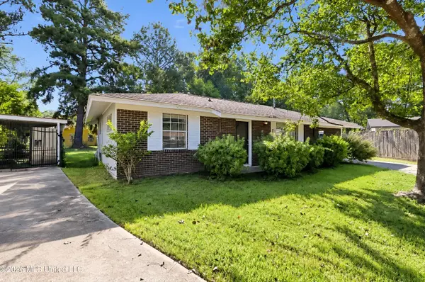 231 Flag Chapel Circle, Jackson, MS 39213
