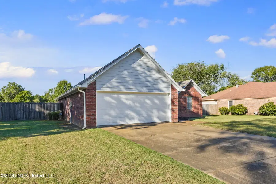 390 Shady Grove Drive, Hernando, MS 38632 - #2