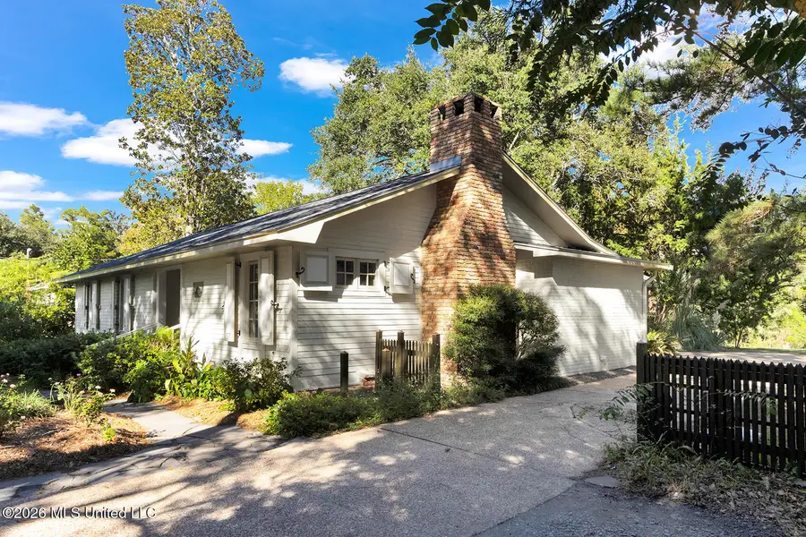 414 General Pershing Avenue, Ocean Springs, MS 39564 - #2