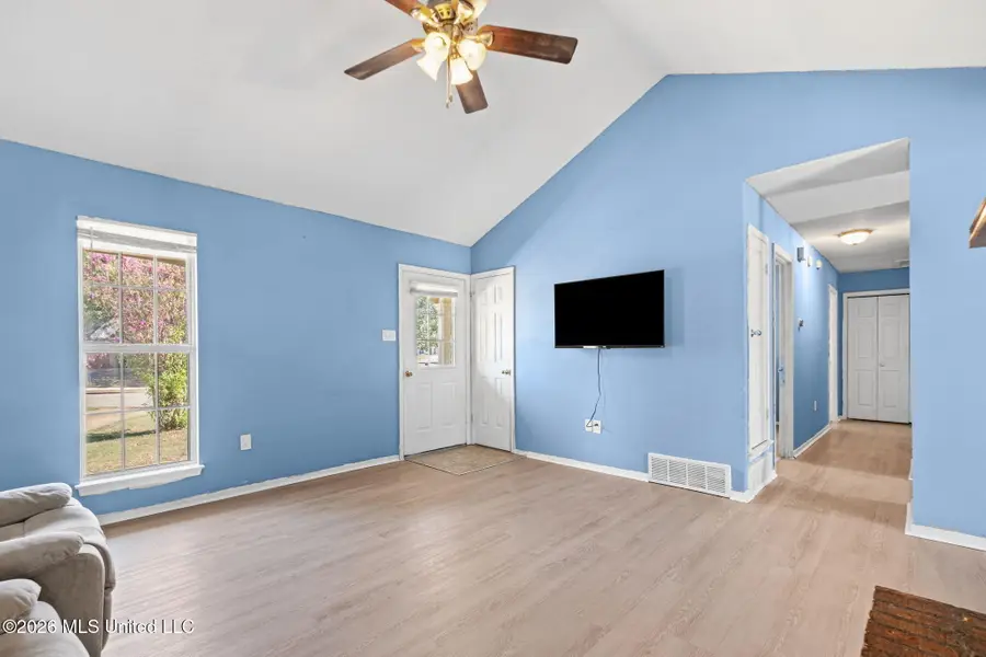 6499 W Farley Drive, Olive Branch, MS 38654 - #3