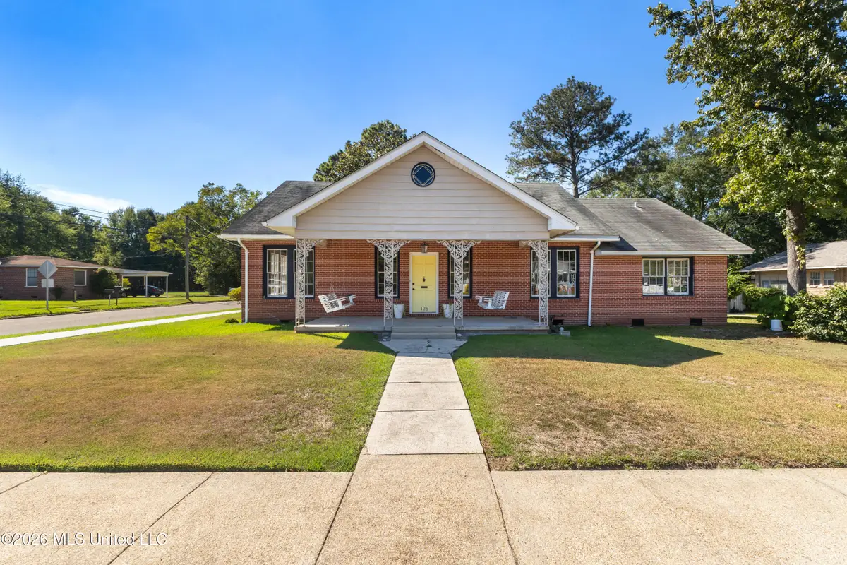 125 S 12th Avenue, Hattiesburg, MS 39401 - #1