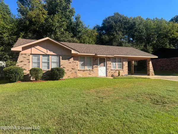 5046 Oak Creek Drive, Jackson, MS 39212