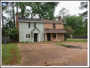 807 Woodbury Road, Jackson, MS 39206