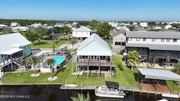 854 Deer Drive, Bay Saint Louis, MS 39520