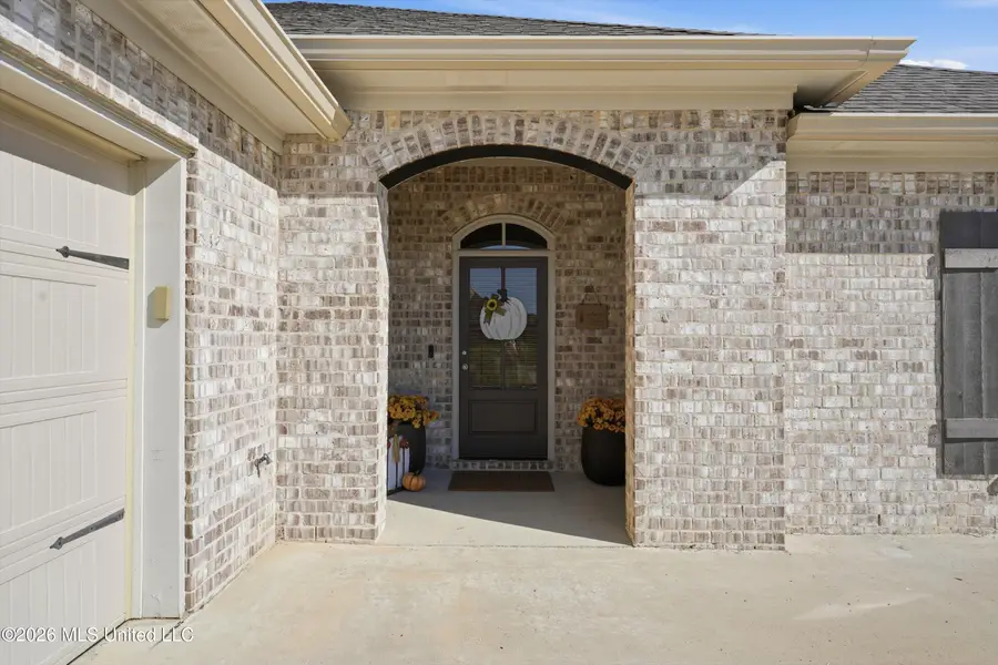 137 Chartleigh Circle, Canton, MS 39046 - #2