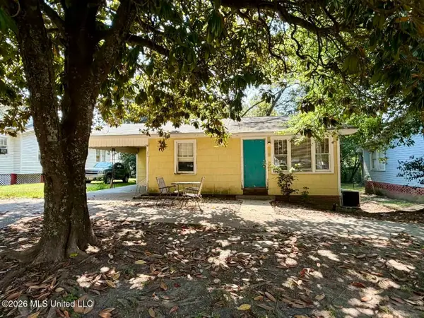 215 S 4th Street, McComb, MS 39648