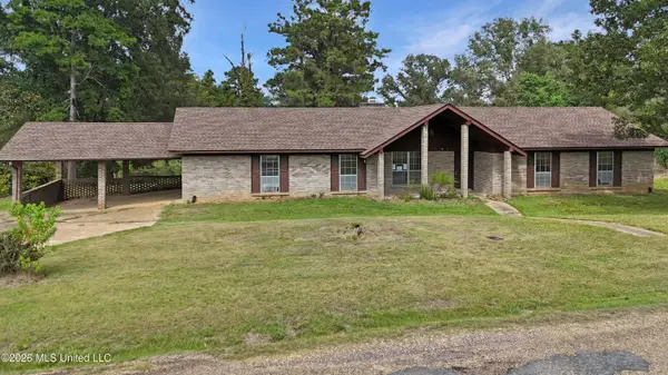 2450 S Pine Lea Drive, Jackson, MS 39209