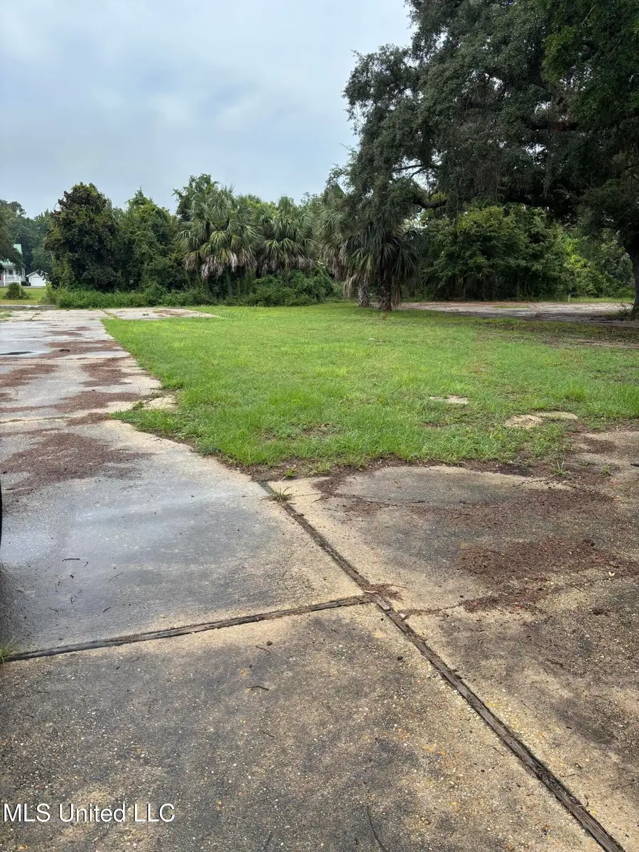 631 16th Street, Gulfport, MS 39507 - #2