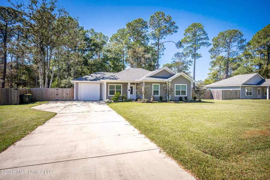 615 Plum Street, Ocean Springs, MS 39564 - #2