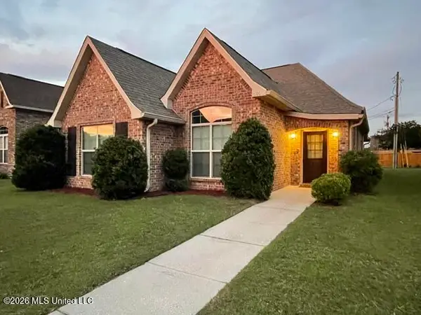 509 Palm Breeze Drive, Ocean Springs, MS 39564
