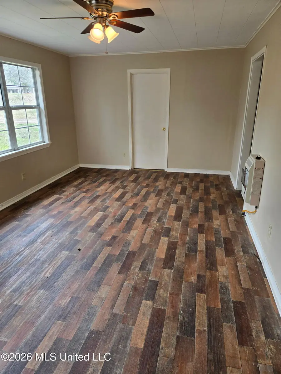 329 S Court Street, Ashland, MS 38603 - #3