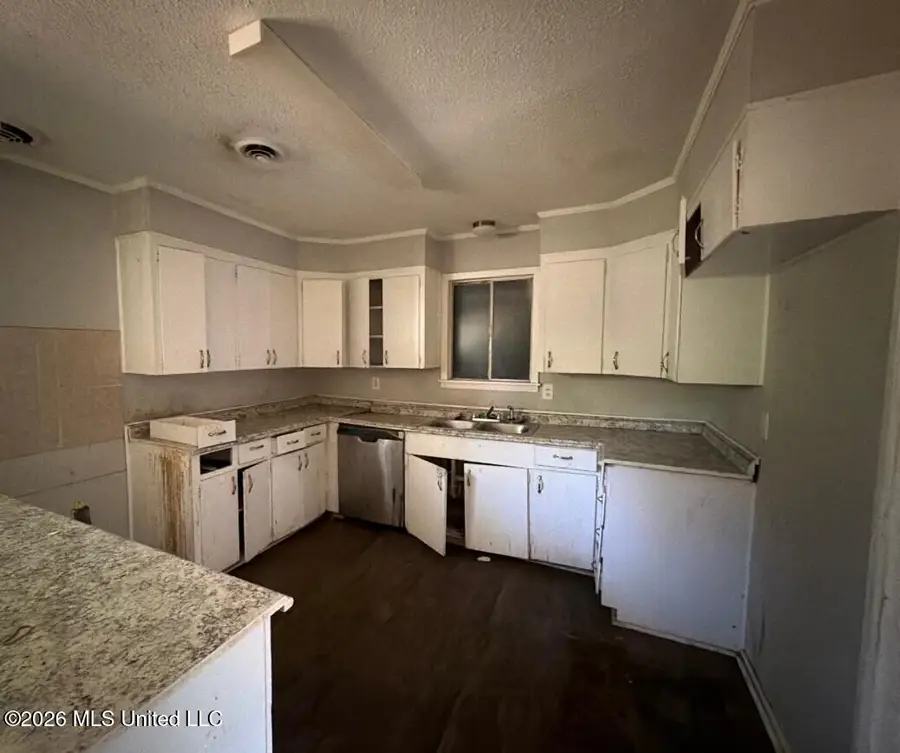 3310 Oakview Drive, Jackson, MS 39212 - #2