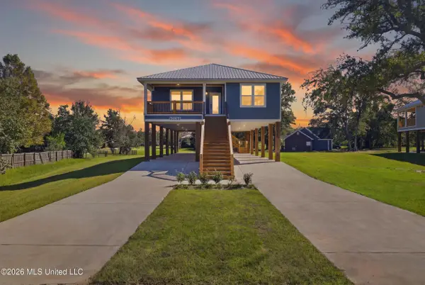 10107 Bald Eagle Drive, Biloxi, MS 39532