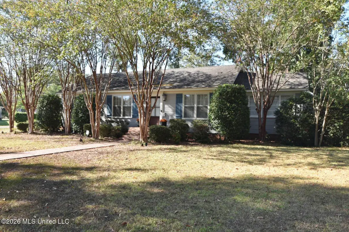 501 East Adams Avenue, Greenwood, MS 38930 - #1