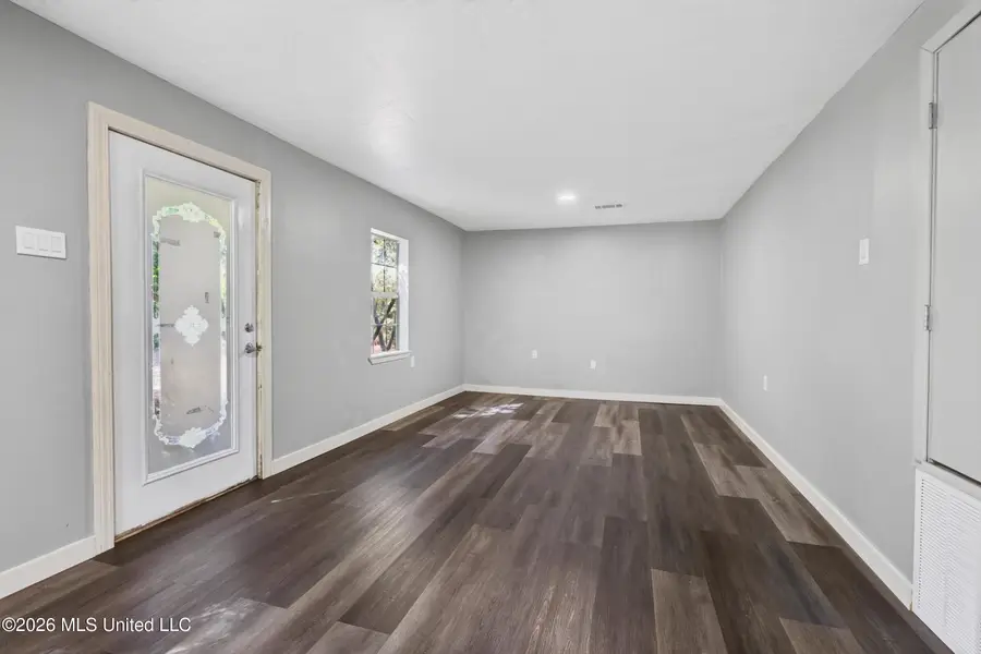 1006 W Hinton Avenue, Lumberton, MS 39455 - #3