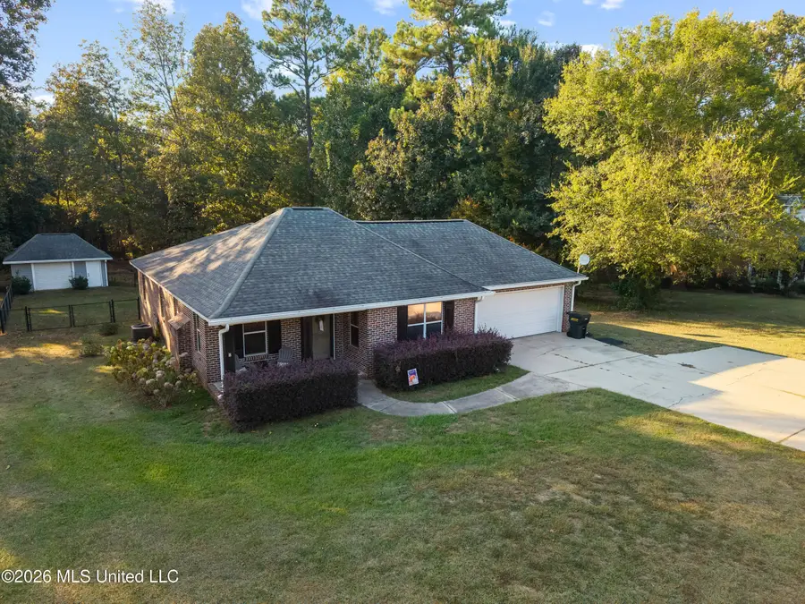 375 J C Bryant Road, Hattiesburg, MS 39401 - #2