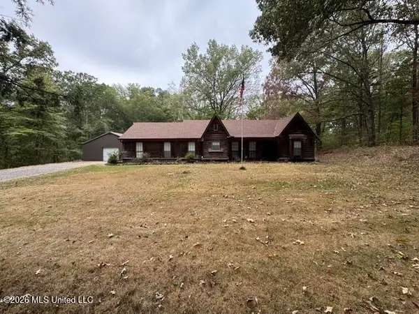 2265 Robbie Lee Road, Nesbit, MS 38651