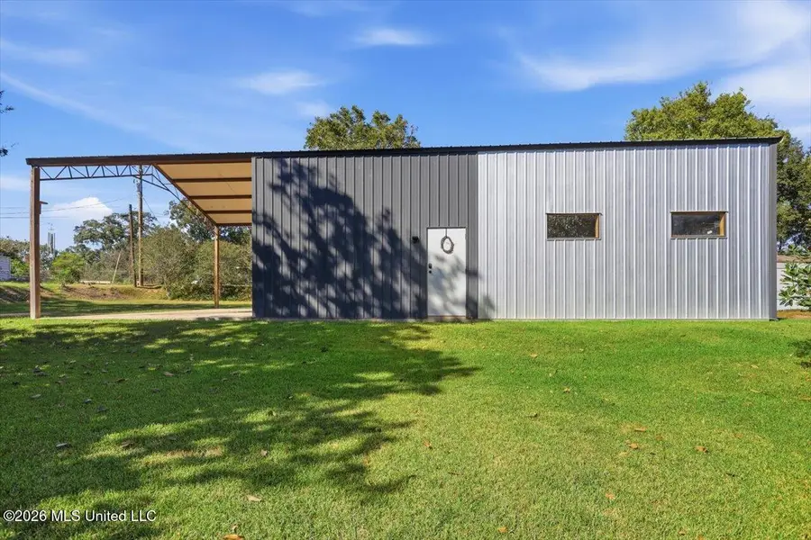 2057 E Whitworth Street, Hazlehurst, MS 39083 - #2