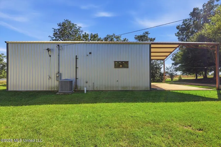 2057 E Whitworth Street, Hazlehurst, MS 39083 - #3