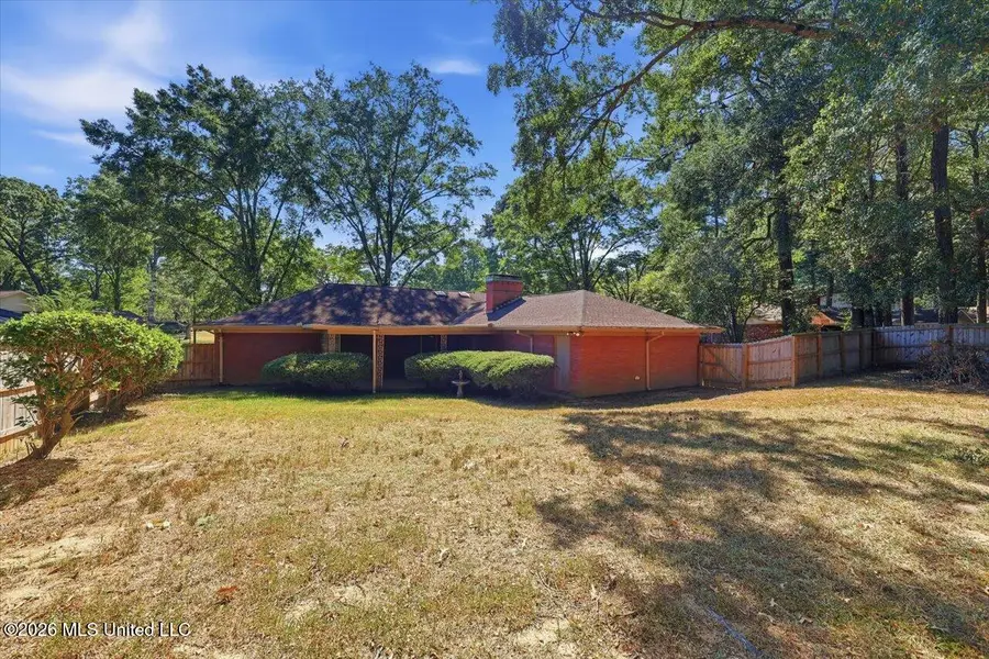 5465 Red Fox Road, Jackson, MS 39211 - #2