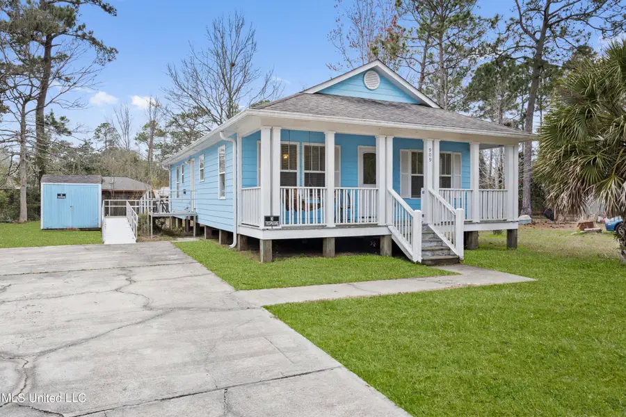 909 Dicks Street, Waveland, MS 39576 - #3