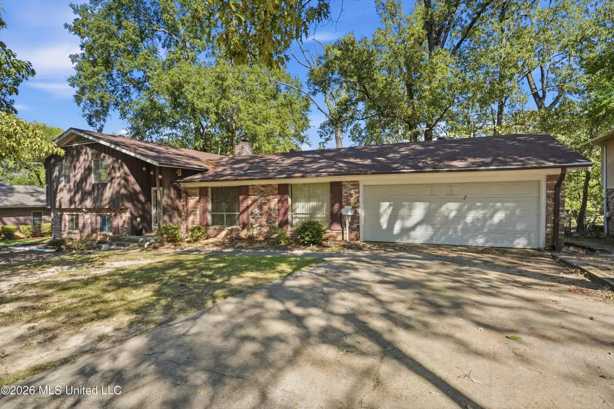 166 Elms Court Circle, Jackson, MS 39204 - #1