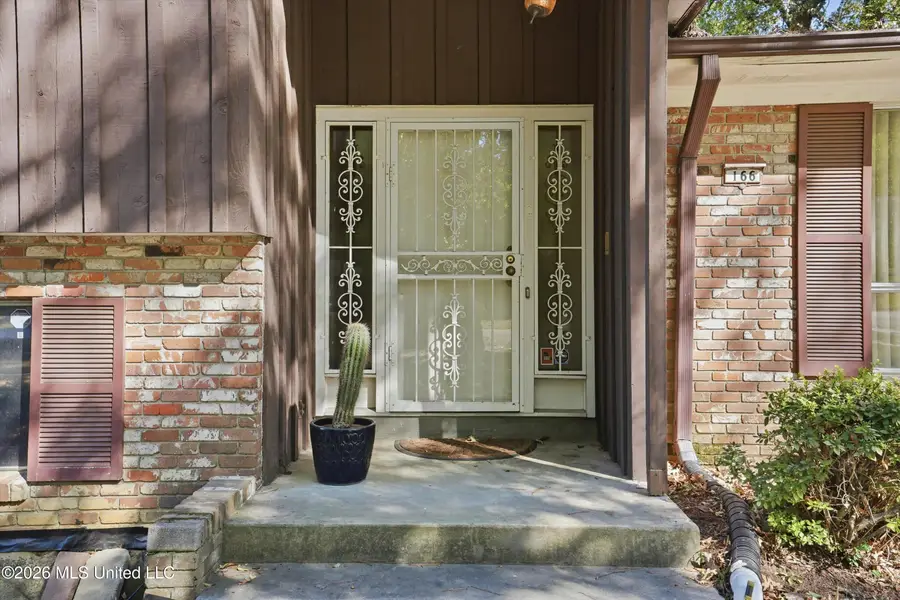166 Elms Court Circle, Jackson, MS 39204 - #3
