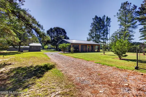 646 Stump Texas Road, Lumberton, MS 39455