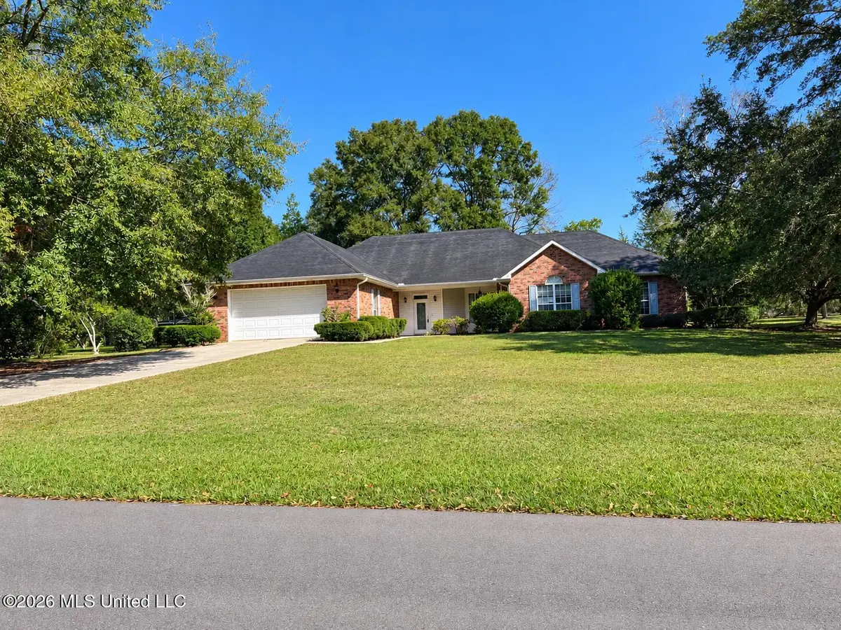 82 N Hill W Drive, Carriere, MS 39426 - #1
