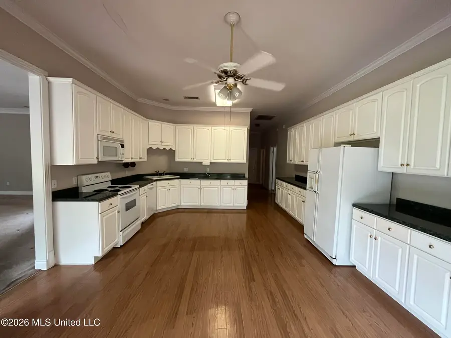 82 N Hill W Drive, Carriere, MS 39426 - #3