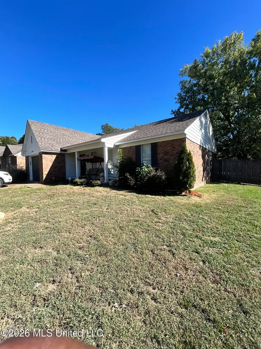 3545 Lakehurst Drive, Horn Lake, MS 38637 - #3