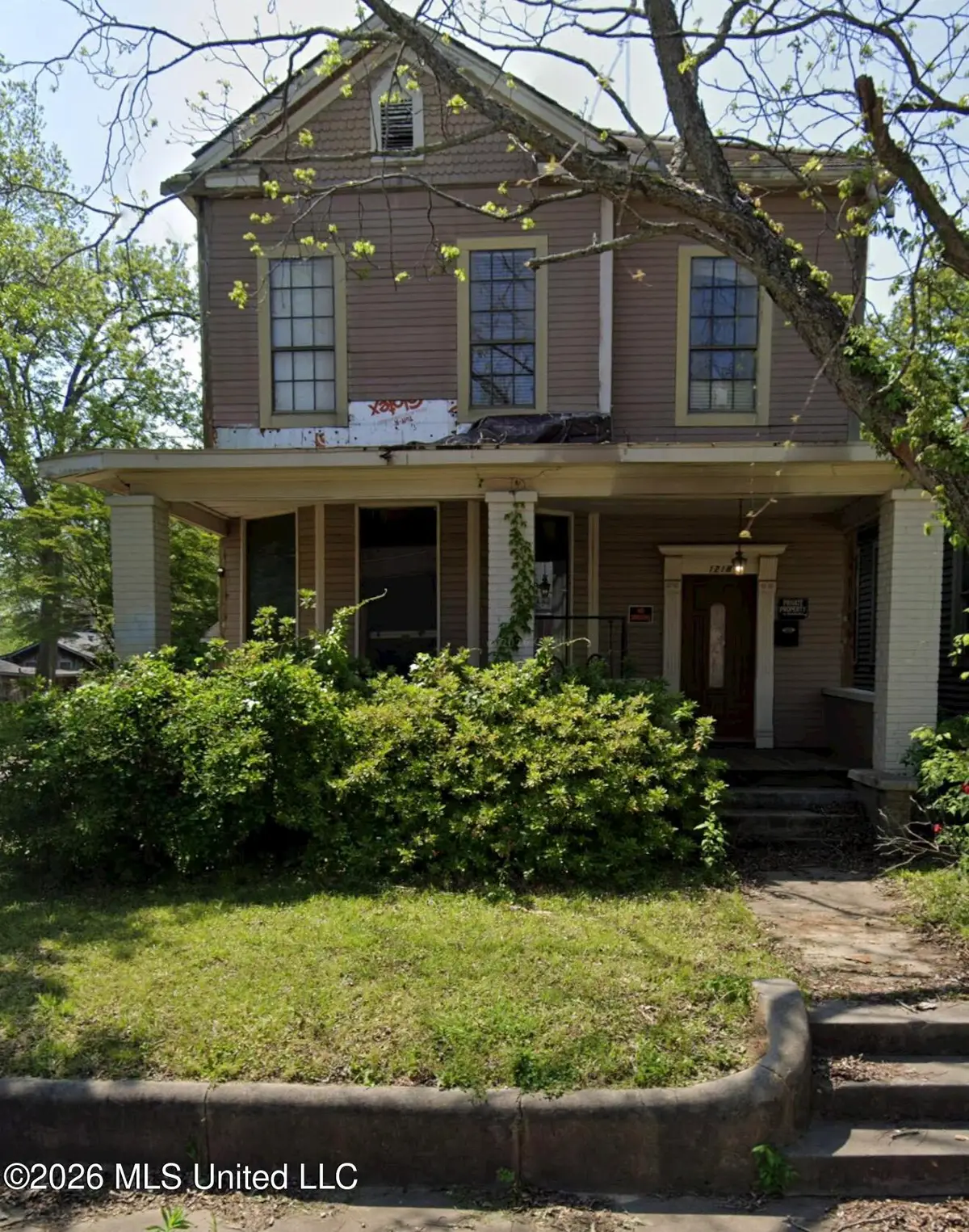 1218 East Avenue, Vicksburg, MS 39180 - #1