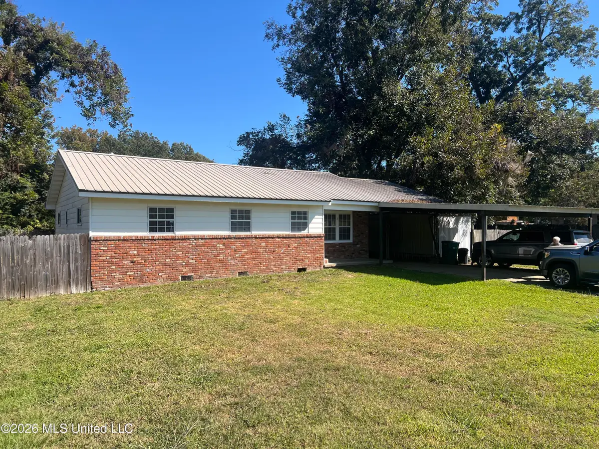 1001 Stadium Drive, Vicksburg, MS 39180 - #1