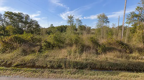 41 Catalina Street, Waveland, MS 39576