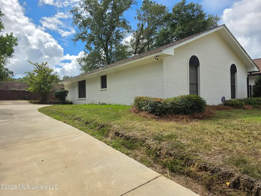 325 Post Oak Road, Jackson, MS 39206 - #3