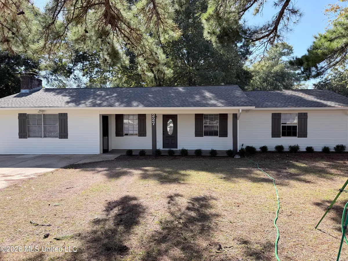 227 E School Street, Ridgeland, MS 39157 - #1