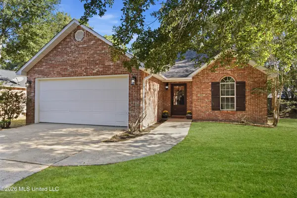 1016 Sycamore Street, Ocean Springs, MS 39564