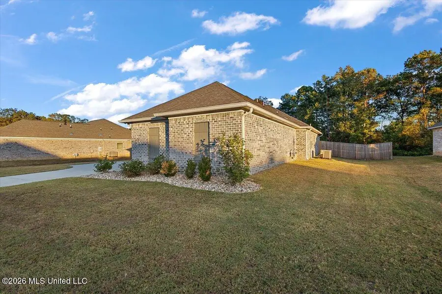 139 Richmond Way, Canton, MS 39046 - #3
