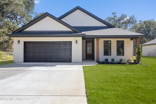1616 Deer Street, Ocean Springs, MS 39564