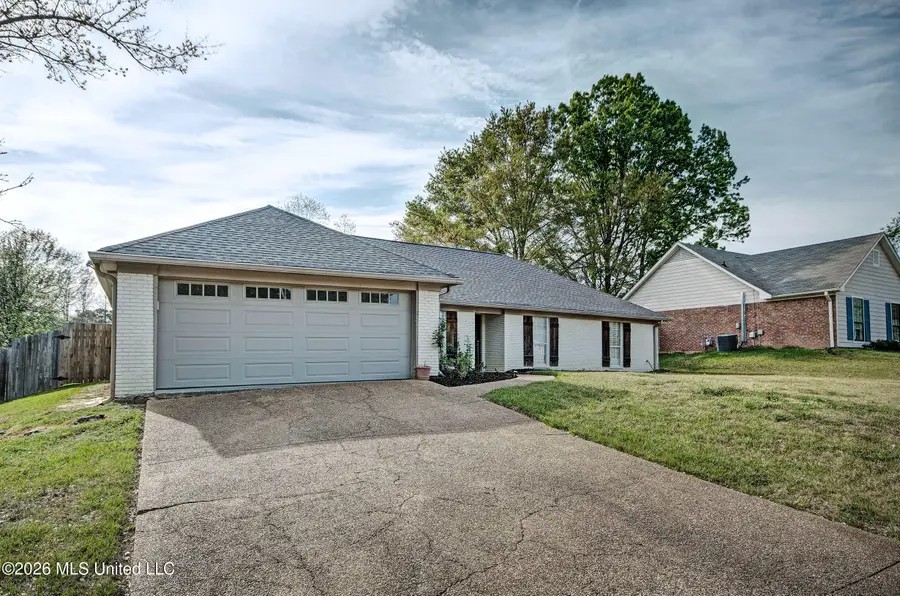 606 Honeysuckle Drive, Madison, MS 39110 - #2