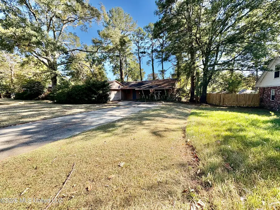 912 W Post Road, Clinton, MS 39056 - #2