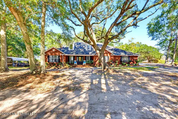 816 Powells Point Drive, Gautier, MS 39553