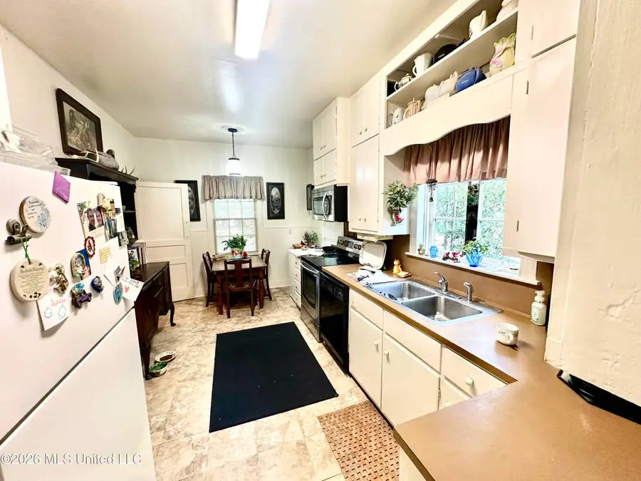 507 S Cleveland Avenue, Brookhaven, MS 39601 - #3