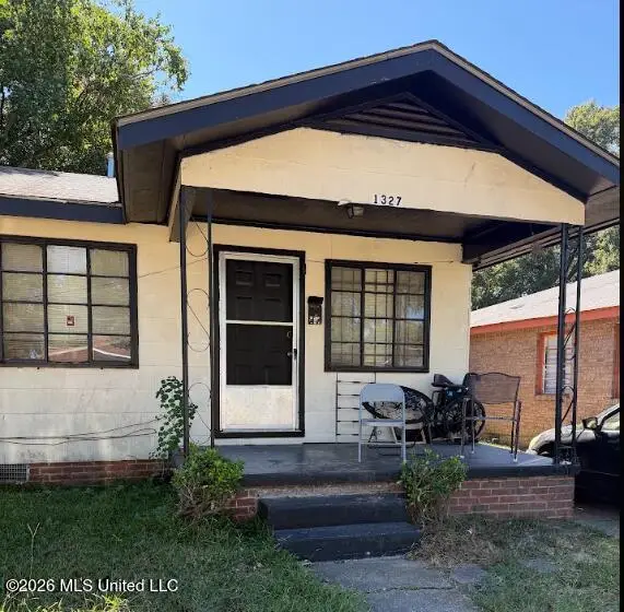 1327 Fernwood Drive, Jackson, MS 39213