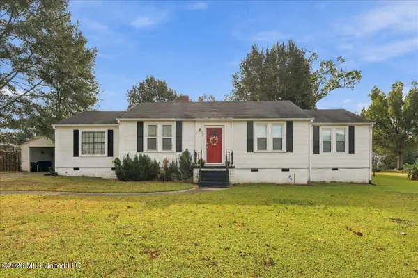703 Lakeshore Drive, McComb, MS 39648